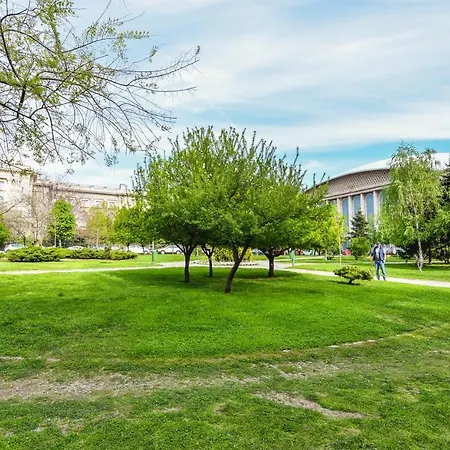 Park Downtown Апартаменти *