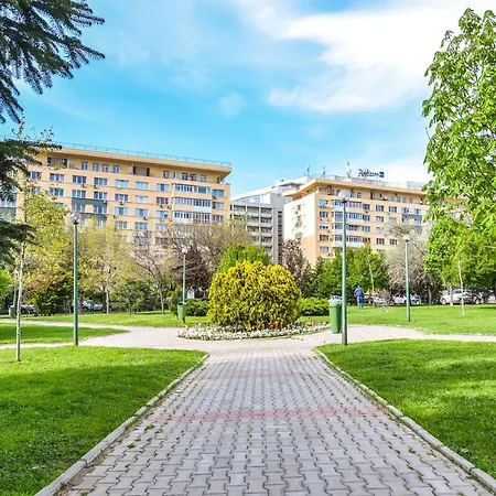 Апартаменти Park Downtown